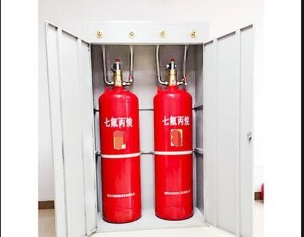 90L FM200 Fire Suppression Systems Gas And Extinguishes A Fire